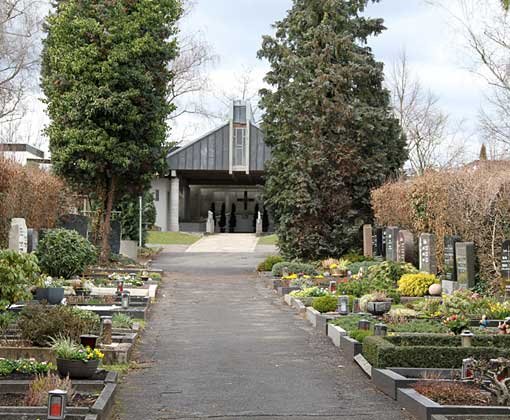 Dämmer Friedhof